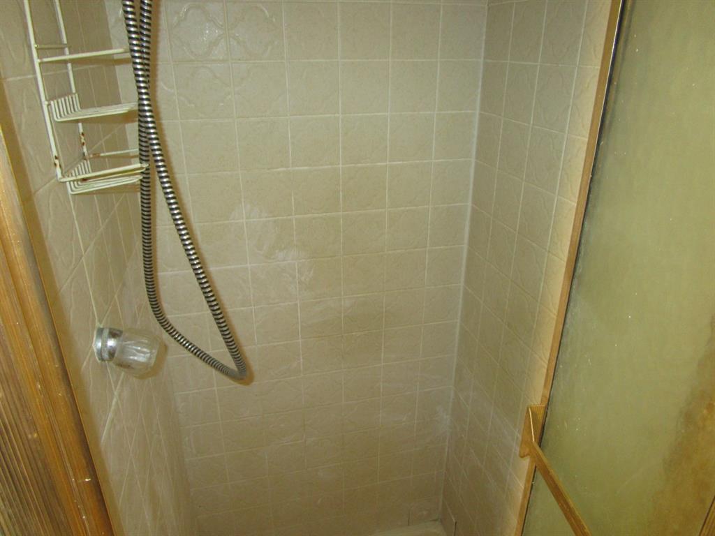 109 E 14th Street Property Photo 16