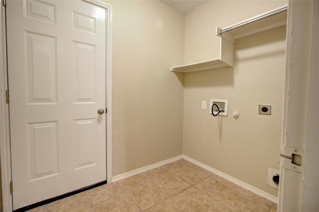 8620 Chisholm Trail Property Photo 17