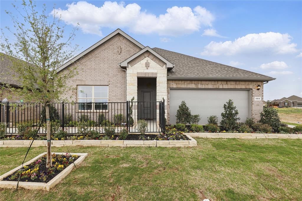 404 SUNDAY SILENCE Way Property Photo 1