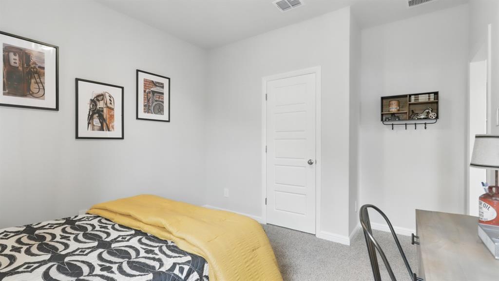 404 Sunday Silence Way Property Photo 31
