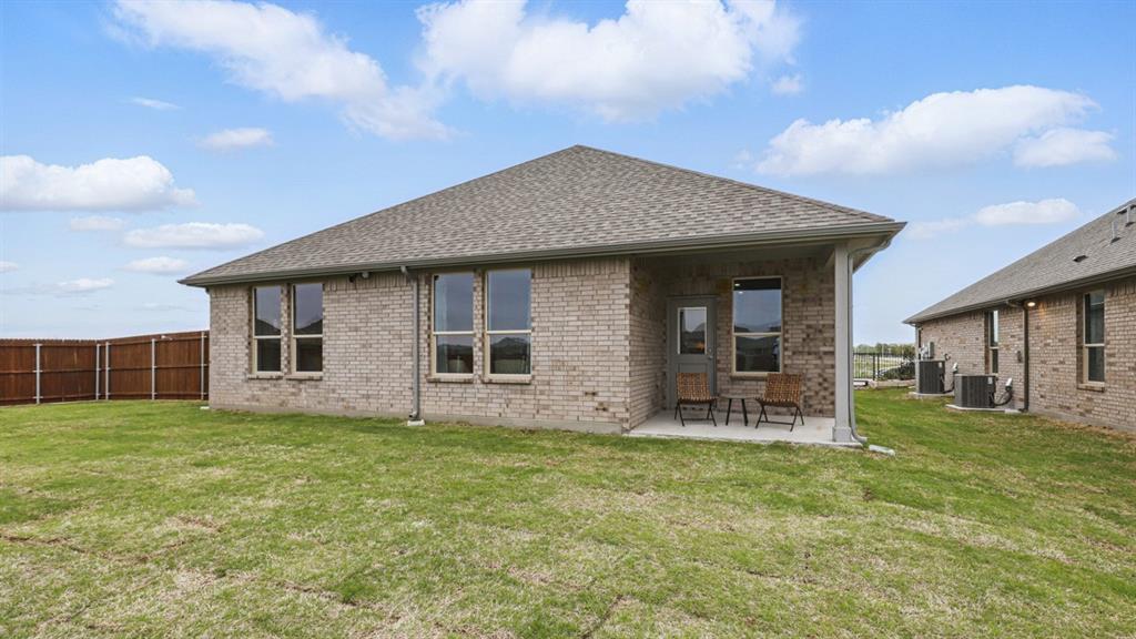 404 Sunday Silence Way Property Photo 37