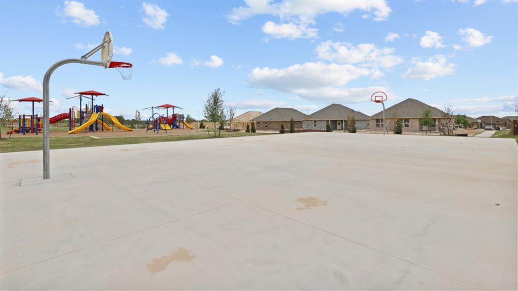 404 Sunday Silence Way Property Photo 39