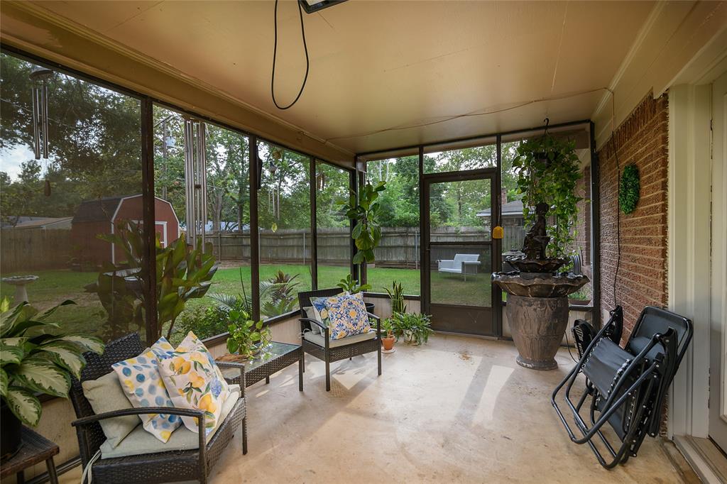 203 Schaub Drive Property Photo 5