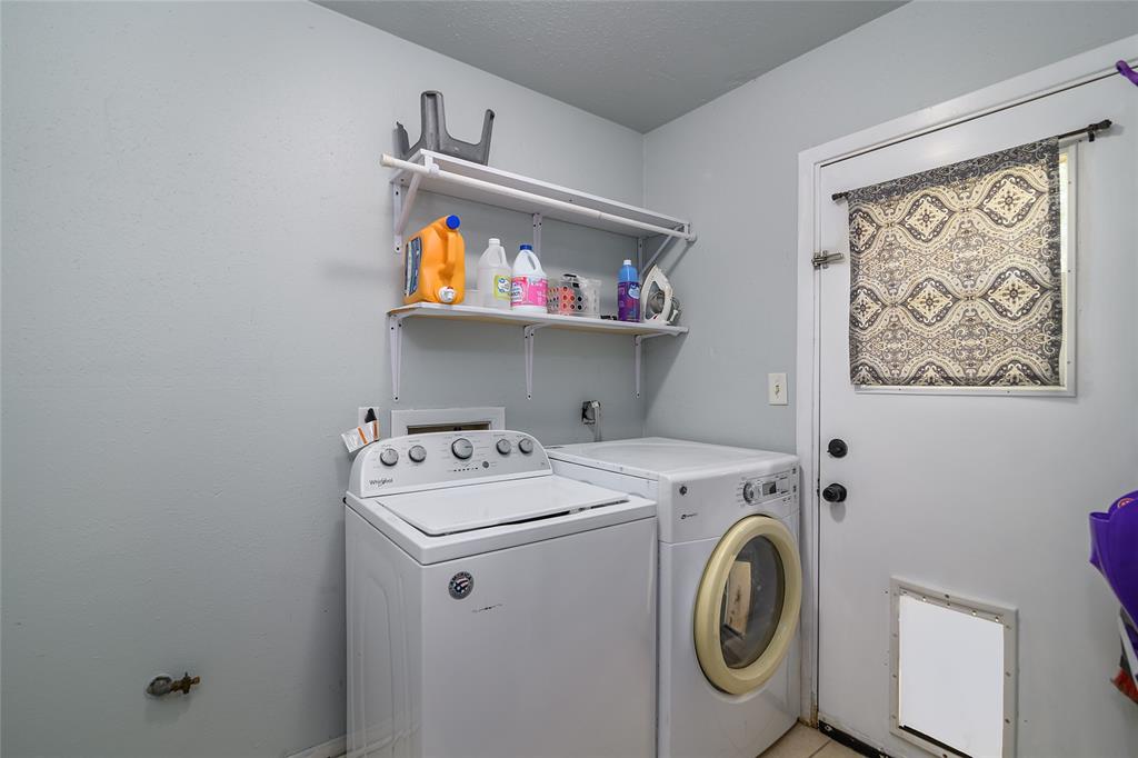 203 Schaub Drive Property Photo 18