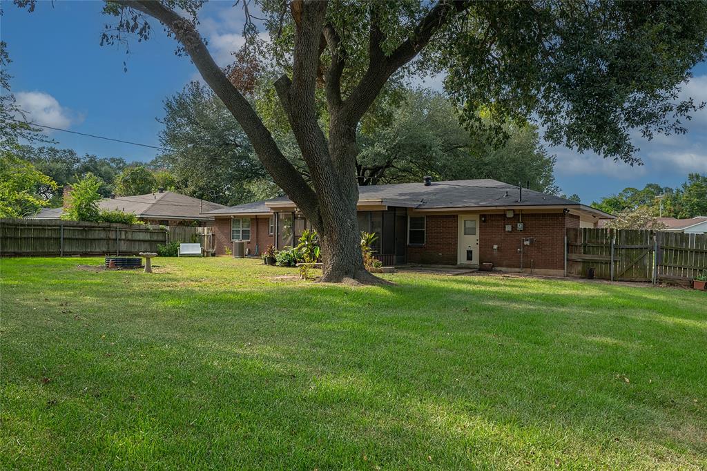 203 Schaub Drive Property Photo 19