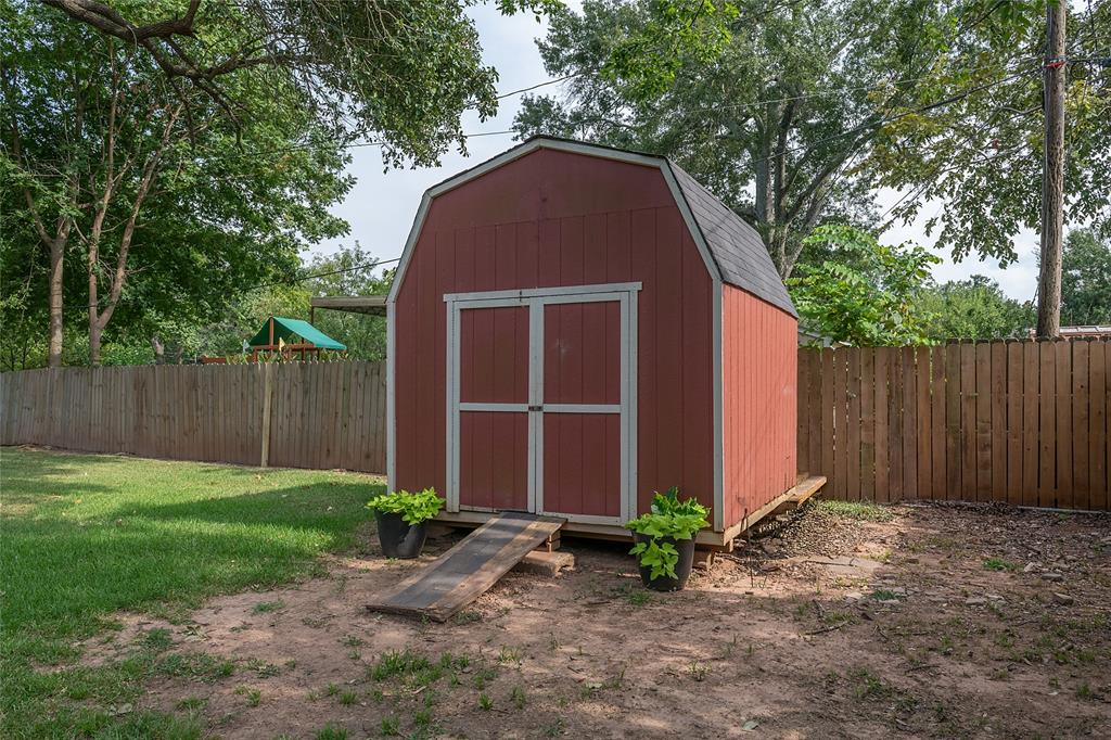 203 Schaub Drive Property Photo 21