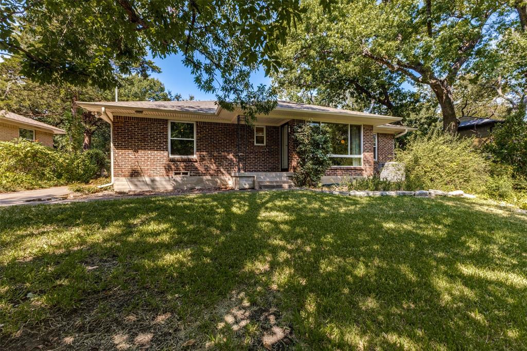 605 S Ravinia Drive Property Photo 1