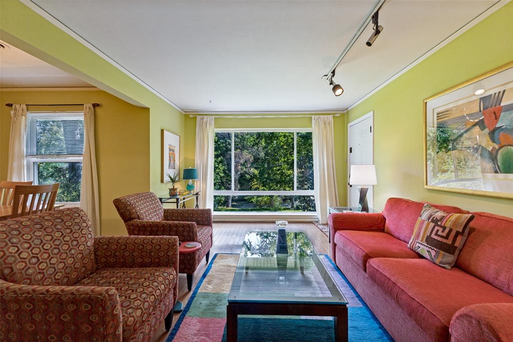 605 S Ravinia Drive Property Photo 3