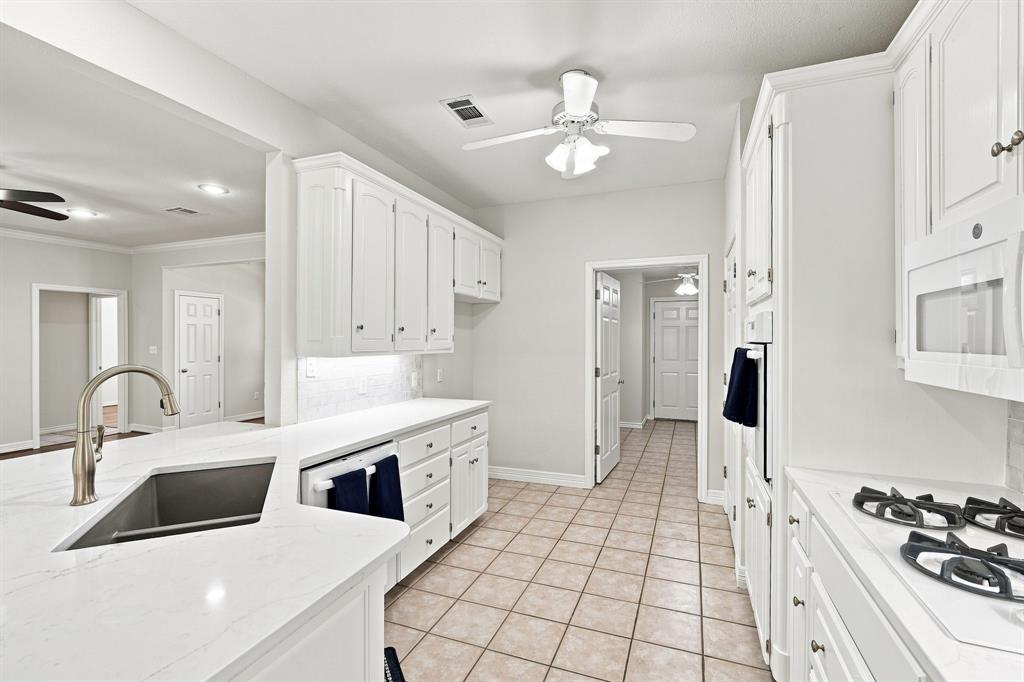 104 Chaparral Drive Property Photo 14