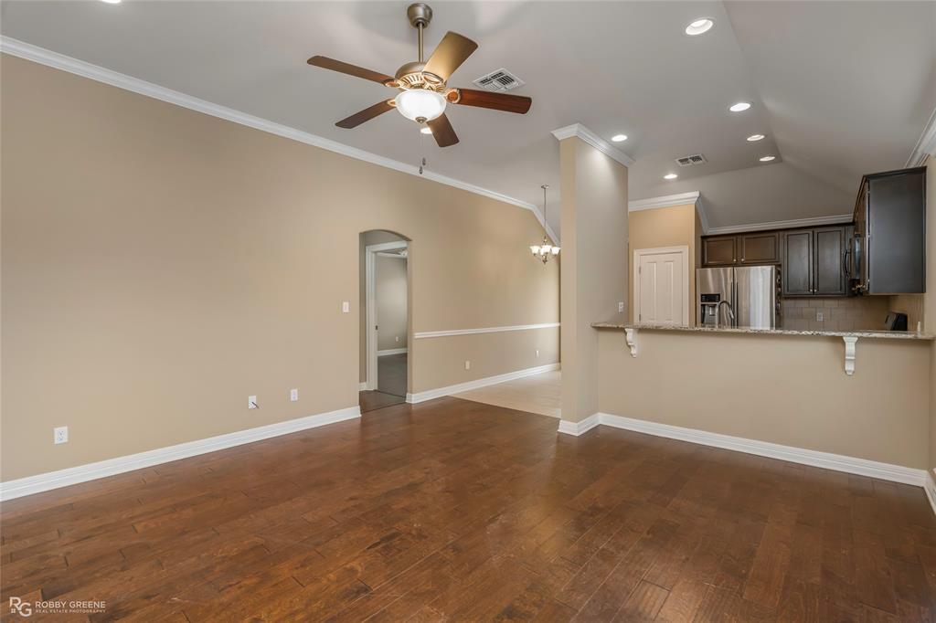 365 Avondale Lane Property Photo 7