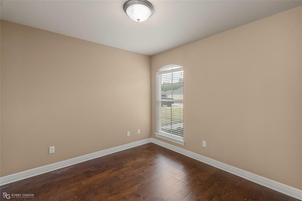 365 Avondale Lane Property Photo 21