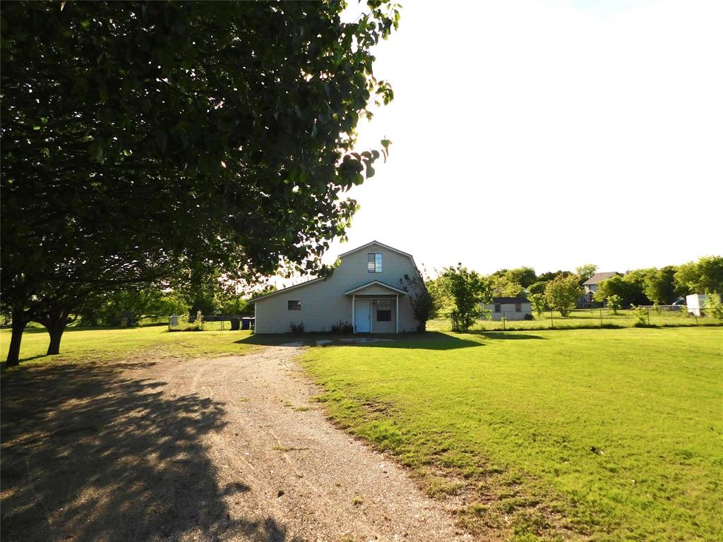 31 Rogers Circle Property Photo 2