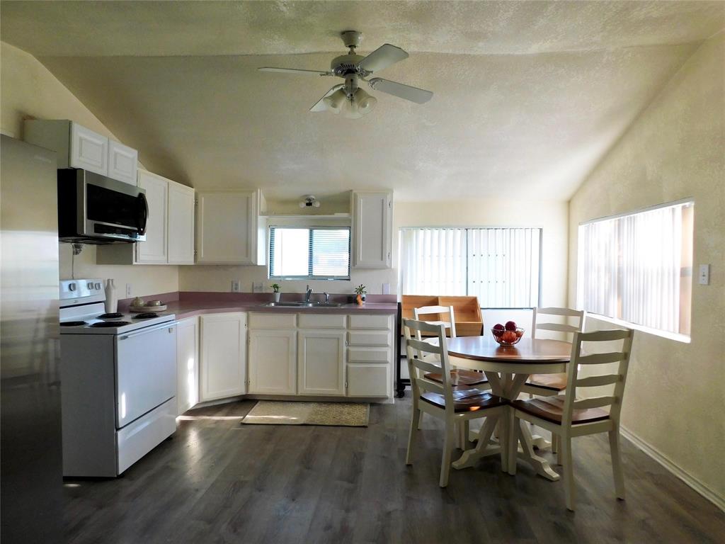31 Rogers Circle Property Photo 7
