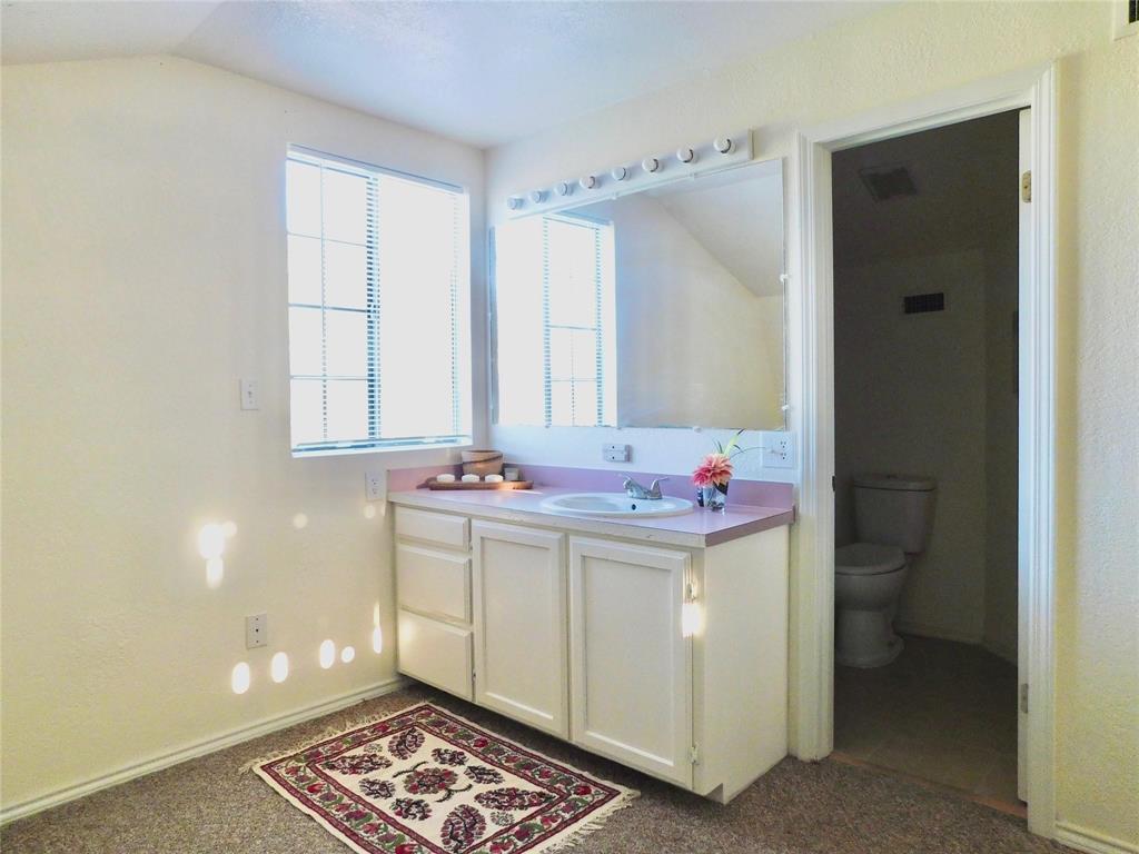 31 Rogers Circle Property Photo 8