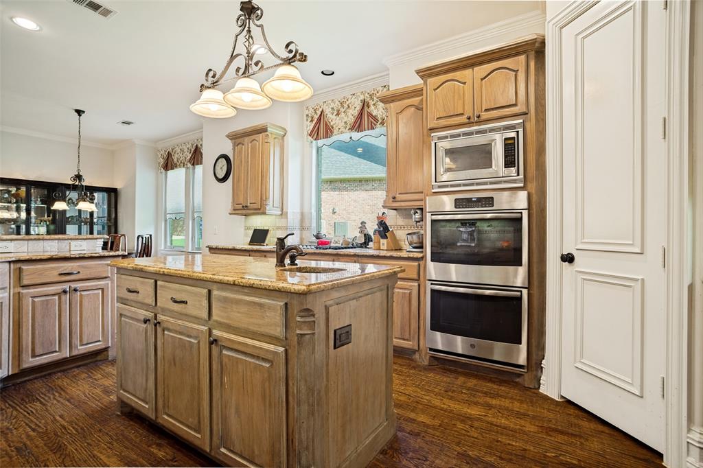 1006 Navarro Drive Property Photo 13
