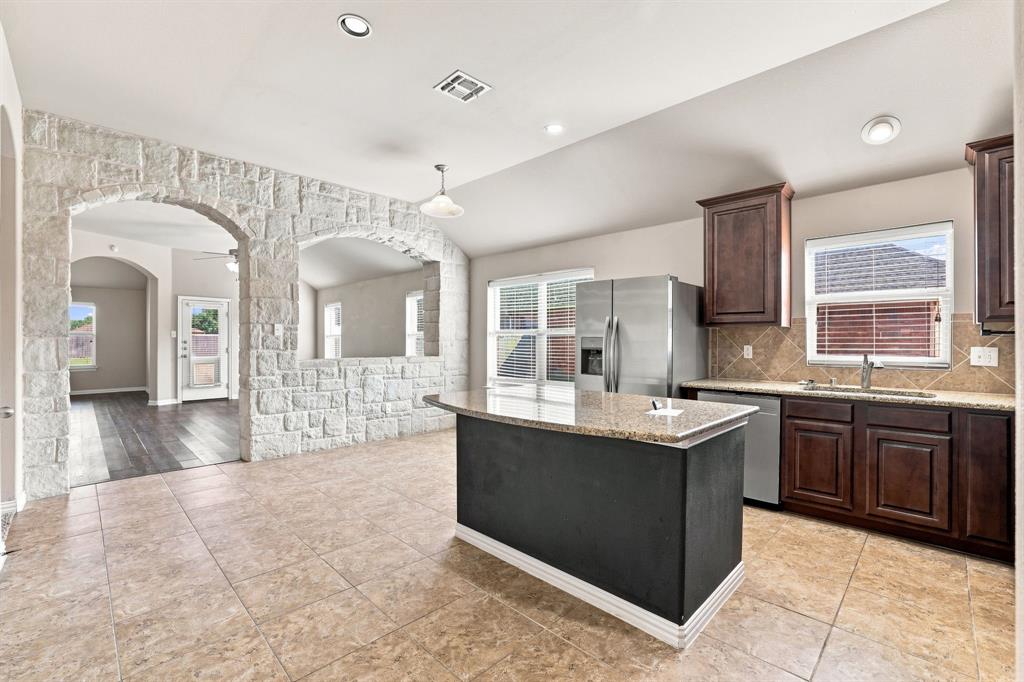 255 Archer Way Property Photo 3