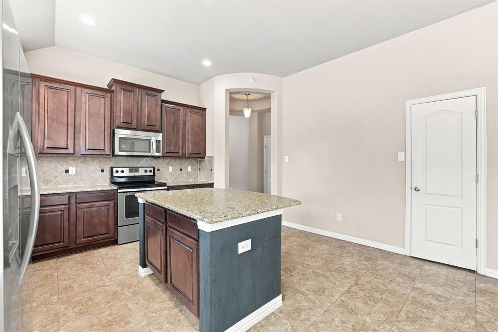255 Archer Way Property Photo 8
