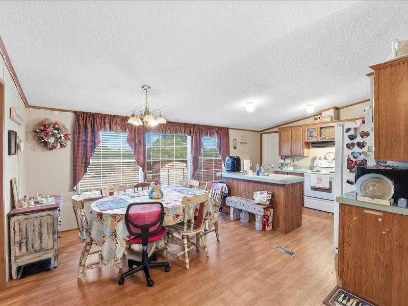 7515 County Road 1014a Property Photo 8