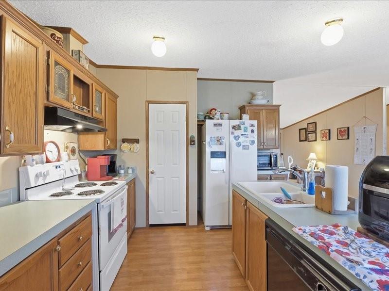 7515 County Road 1014a Property Photo 9