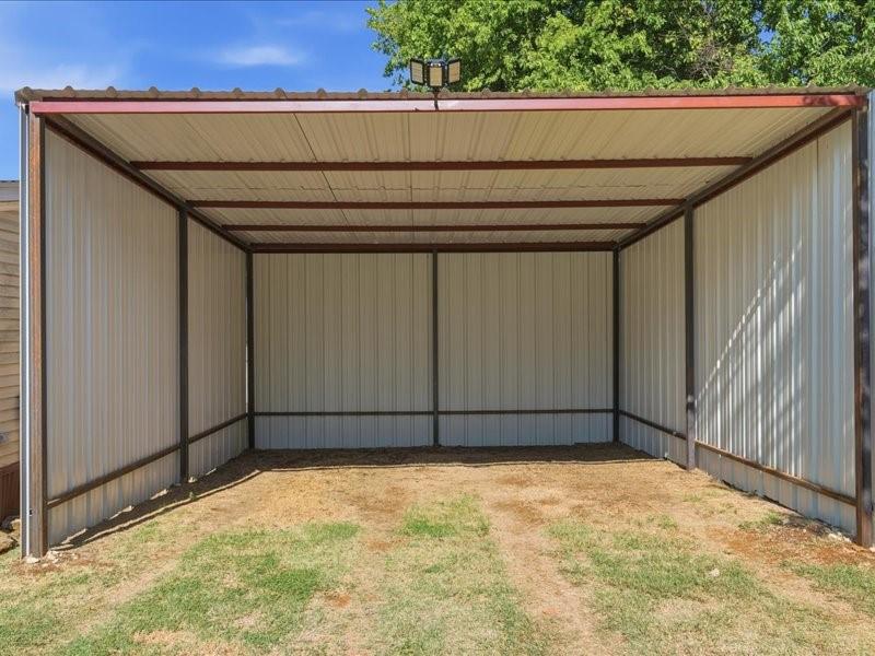 7515 County Road 1014a Property Photo 17