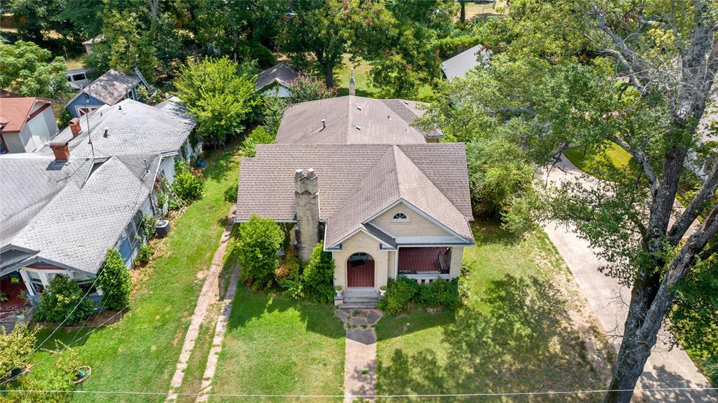 610 Fitzhugh Property Photo 2