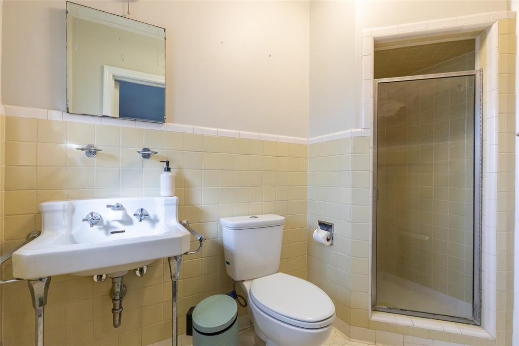 3765 Woodridge Drive Property Photo 19