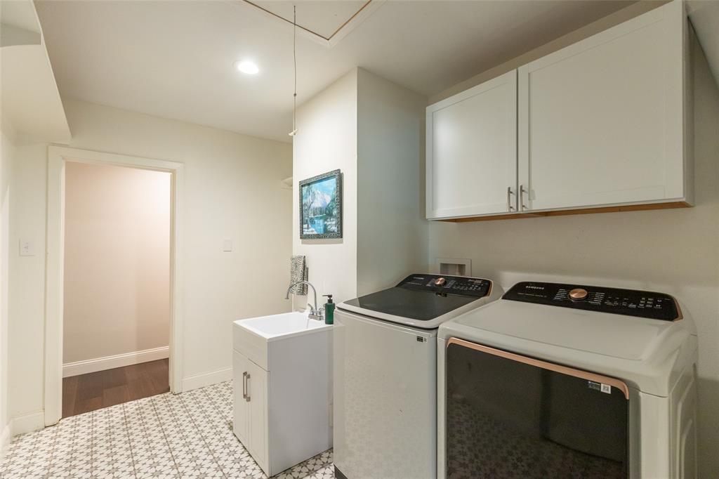 3765 Woodridge Drive Property Photo 32