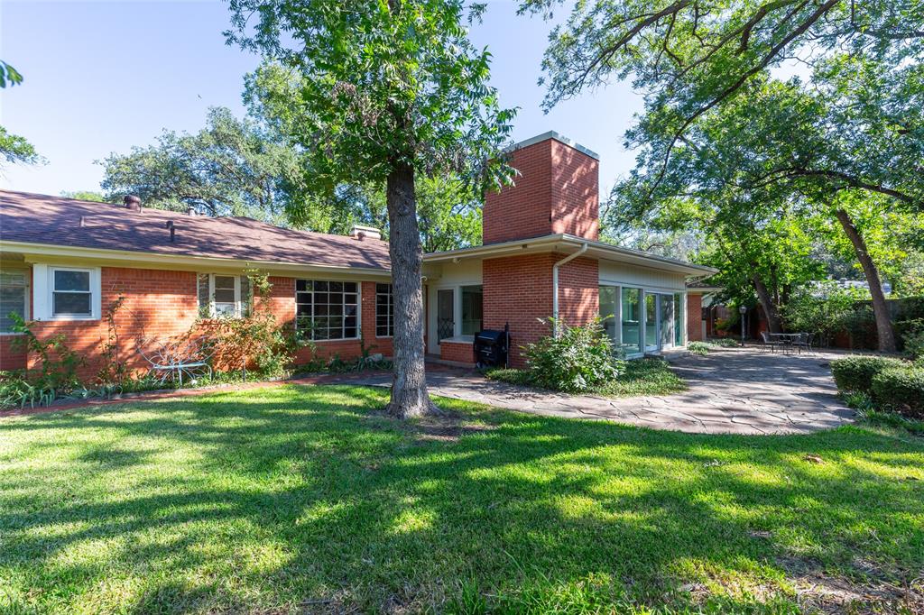 3765 Woodridge Drive Property Photo 34