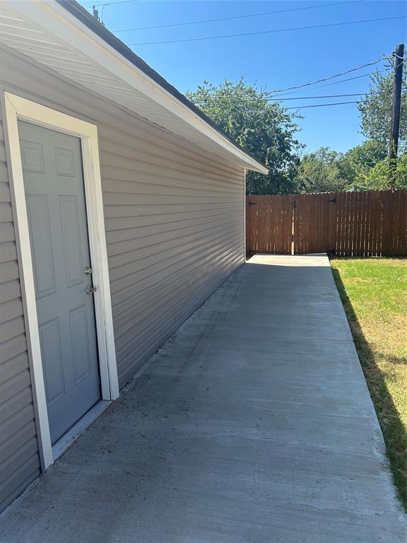407 W Hamilton Street Property Photo 5