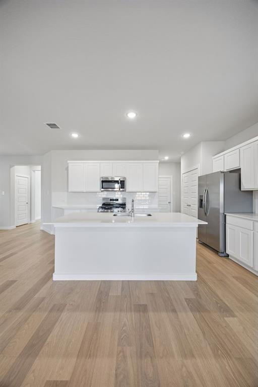 8340 Kingfisher Road Property Photo 7