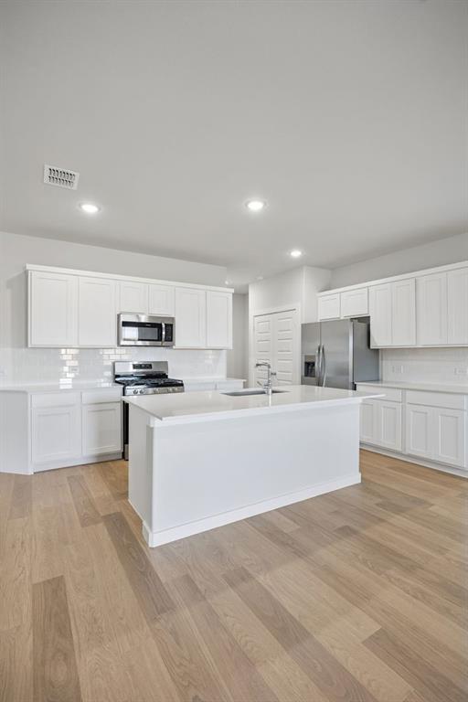 8340 Kingfisher Road Property Photo 8
