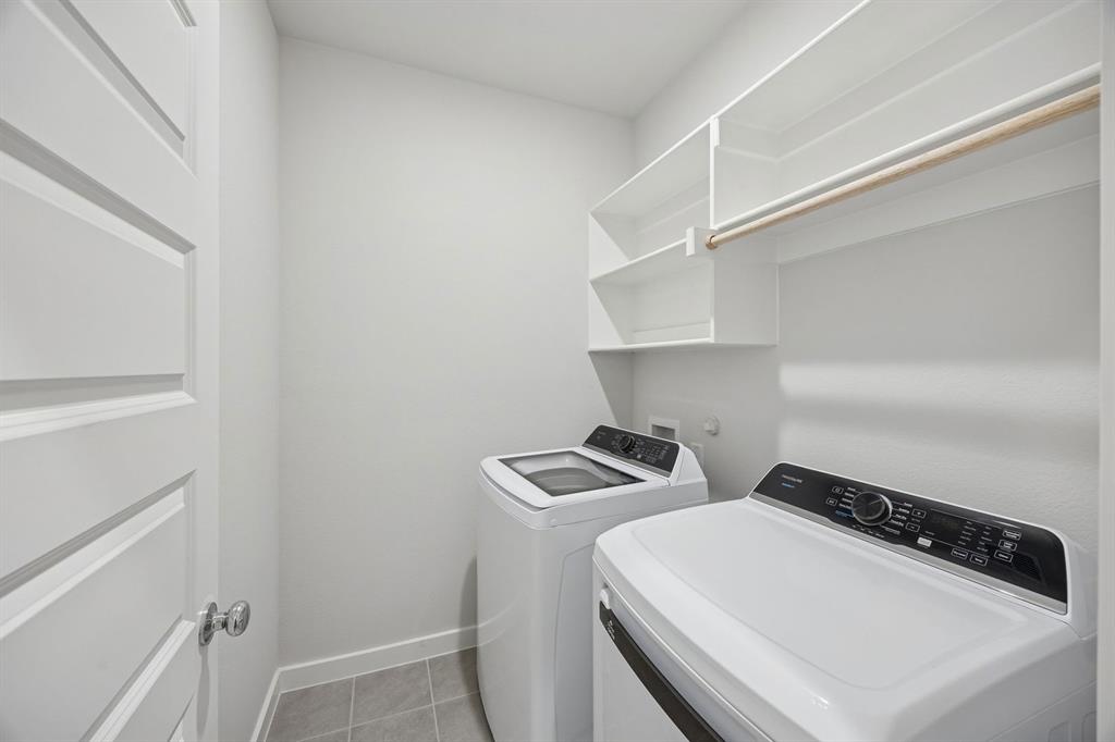 8340 Kingfisher Road Property Photo 15
