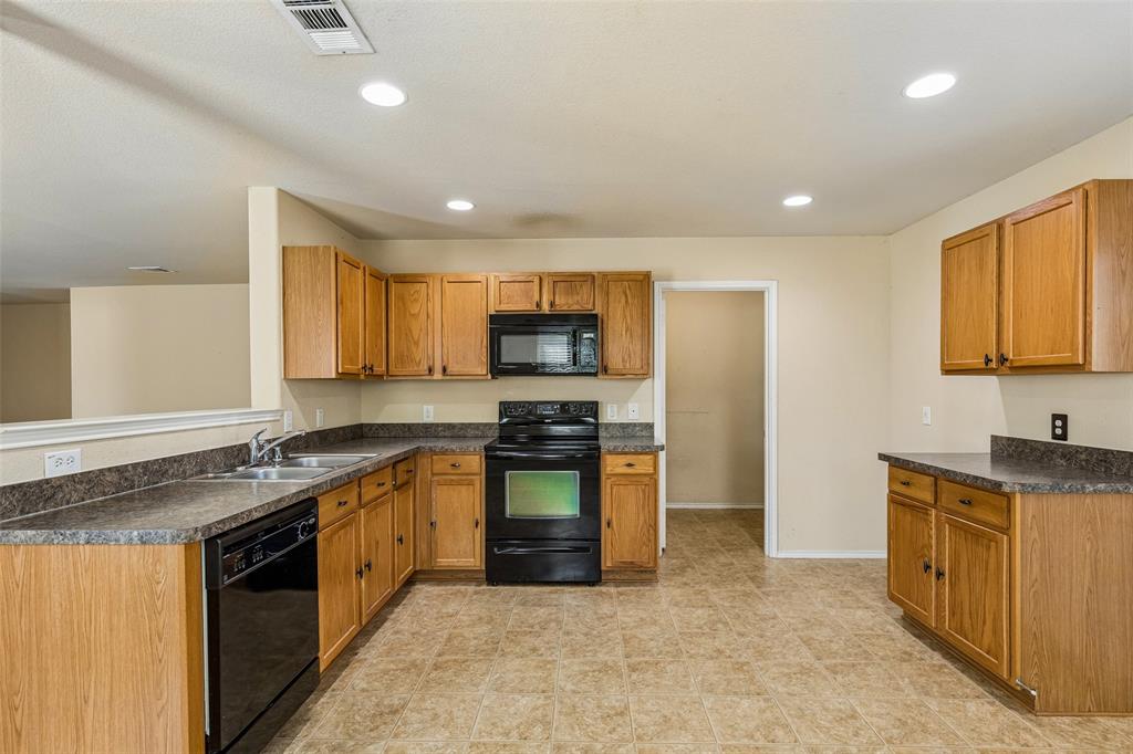 511 Blue Sage Drive Property Photo 4