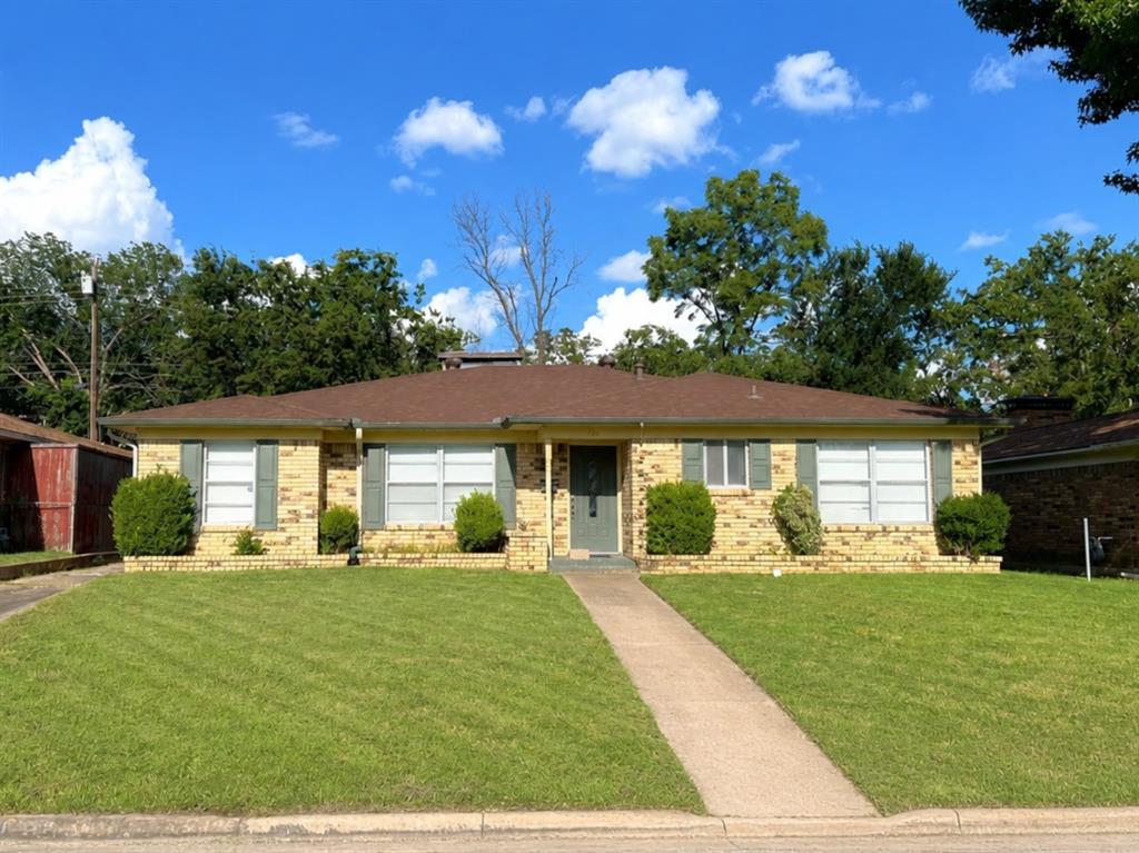 120 S Wood Avenue Property Photo 1