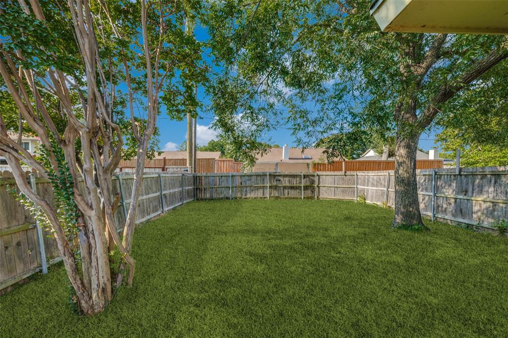 8914 Vernon Drive Property Photo 3