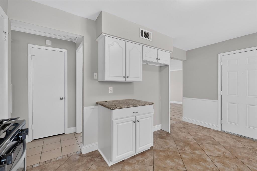 917 Miranda Drive Property Photo 17