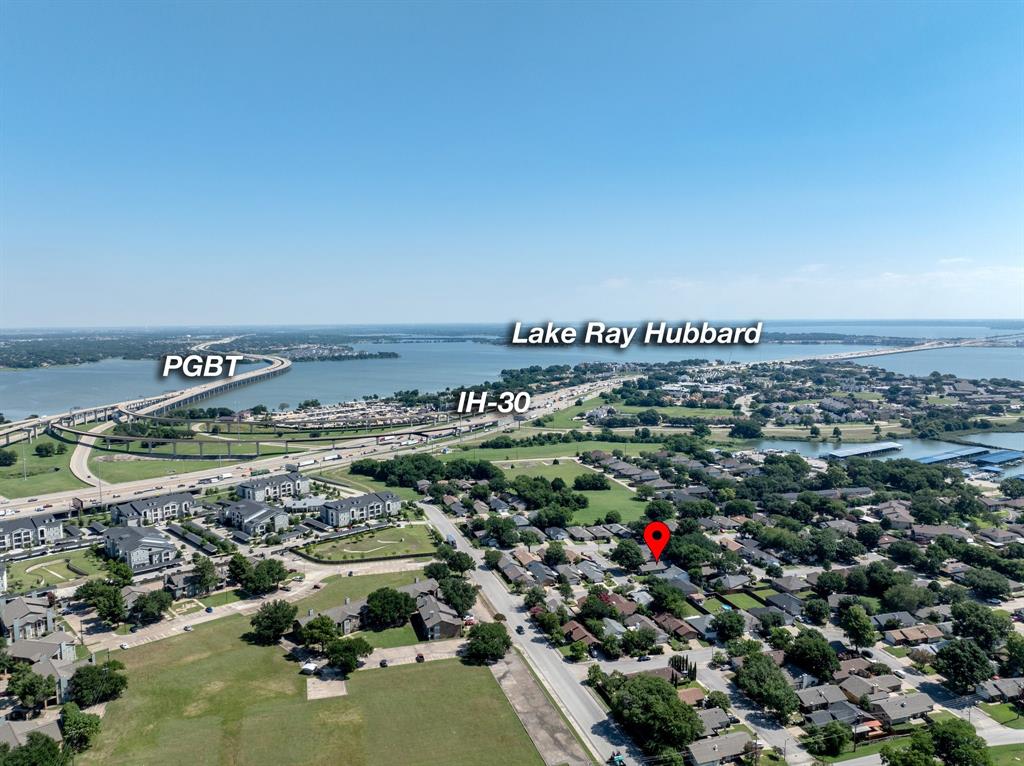 5106 Lakeridge Court Property Photo 3