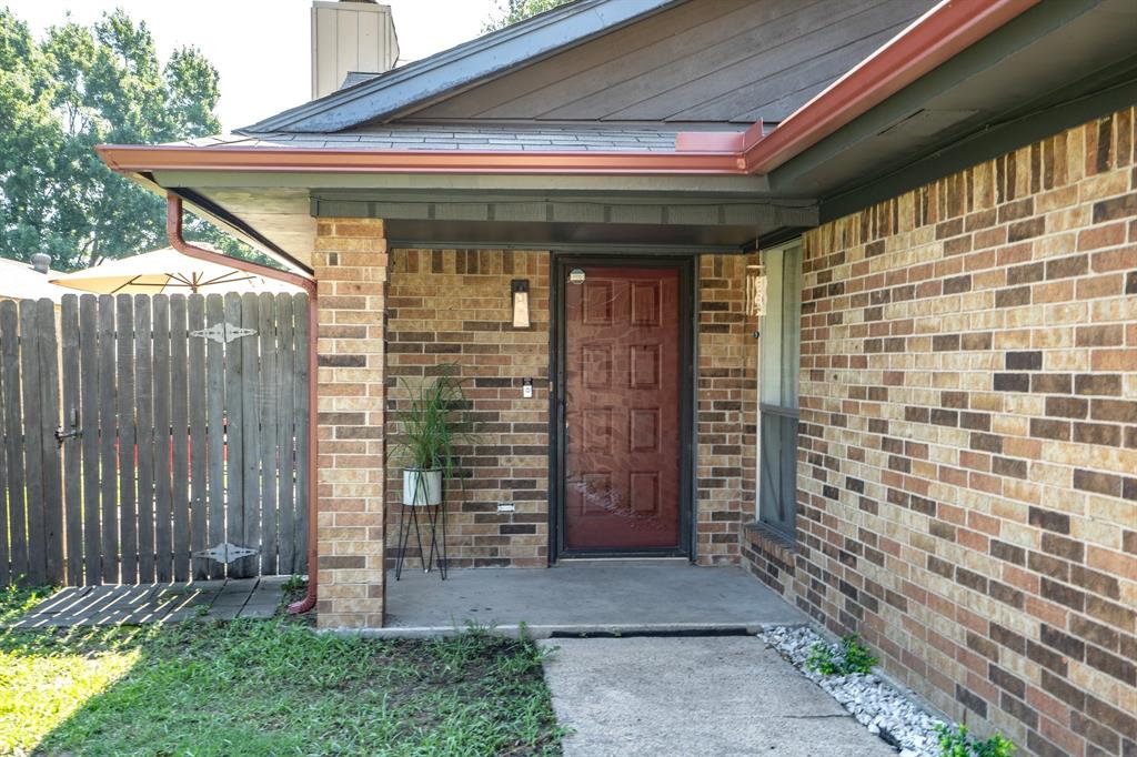 5106 Lakeridge Court Property Photo 7
