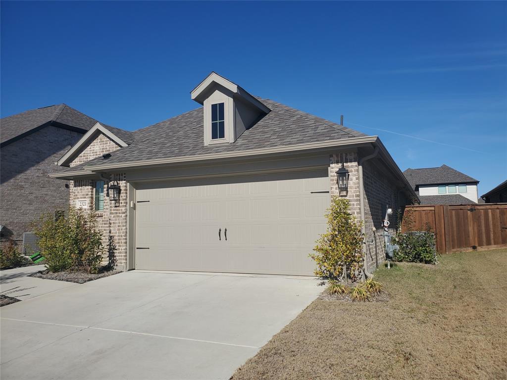 2321 Birdwell Cove Property Photo 2