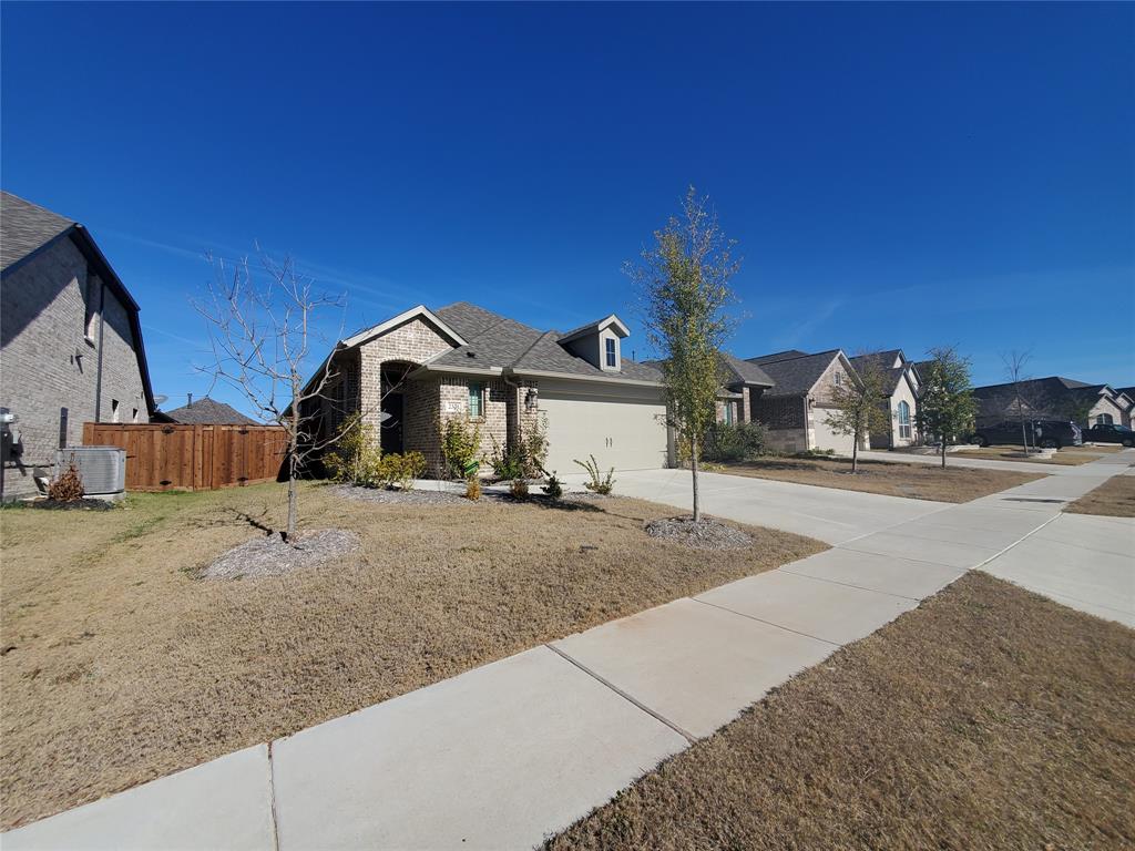 2321 Birdwell Cove Property Photo 4