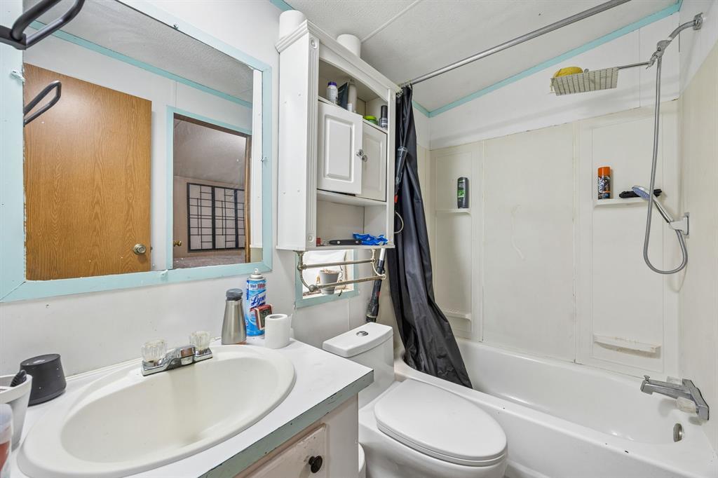 192 Oak Meadows Drive Property Photo 14