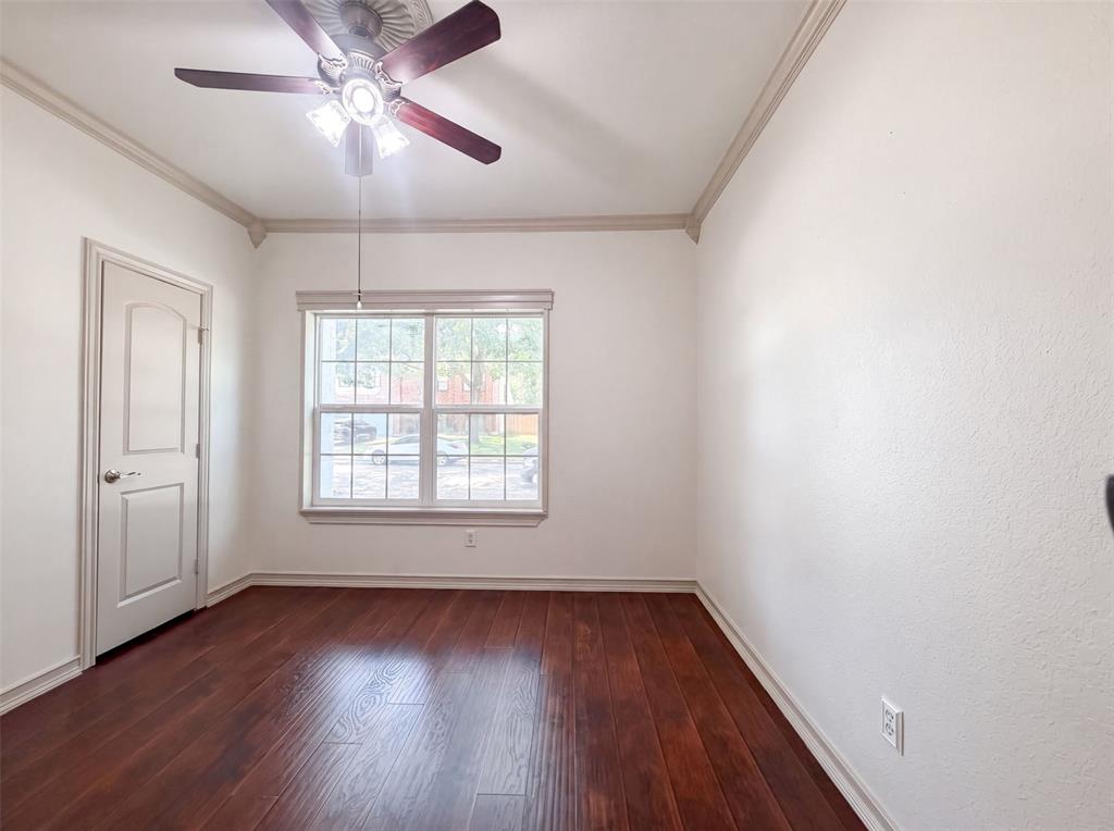 6315 Meadow Glen Drive Property Photo 4