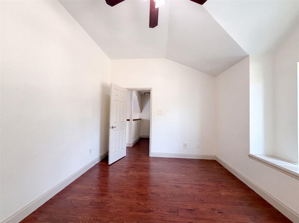 6315 Meadow Glen Drive Property Photo 14