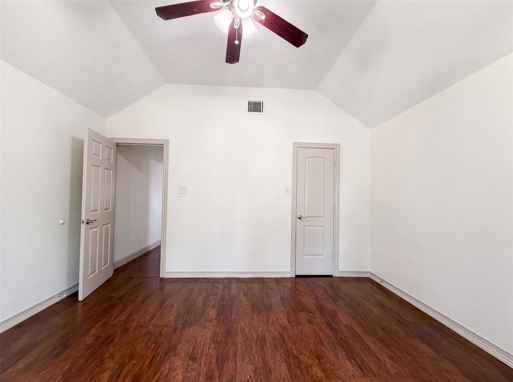 6315 Meadow Glen Drive Property Photo 16