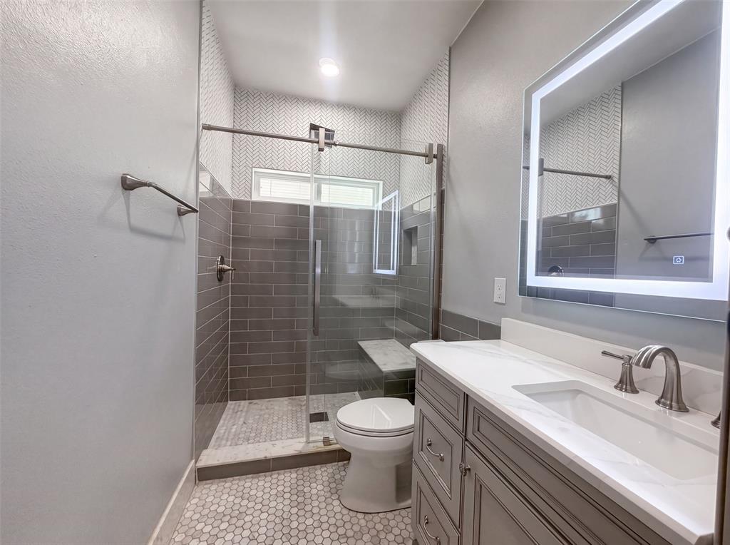 6315 Meadow Glen Drive Property Photo 17