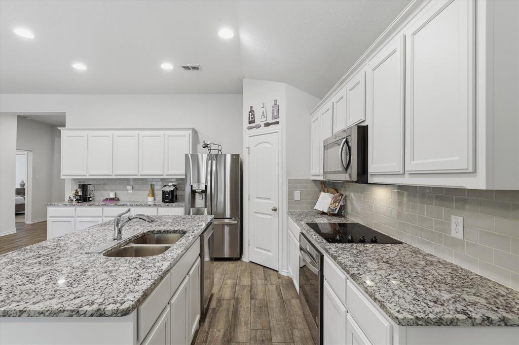 3728 Maroon Creek Road Property Photo 12