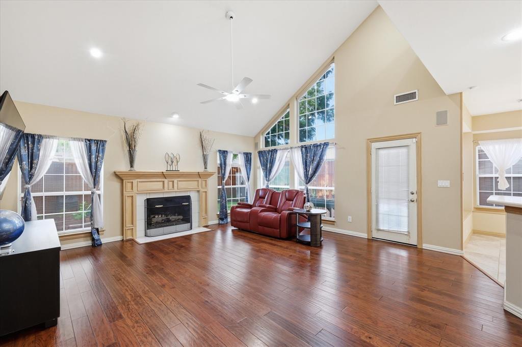 1014 Timbercreek Drive Property Photo 7