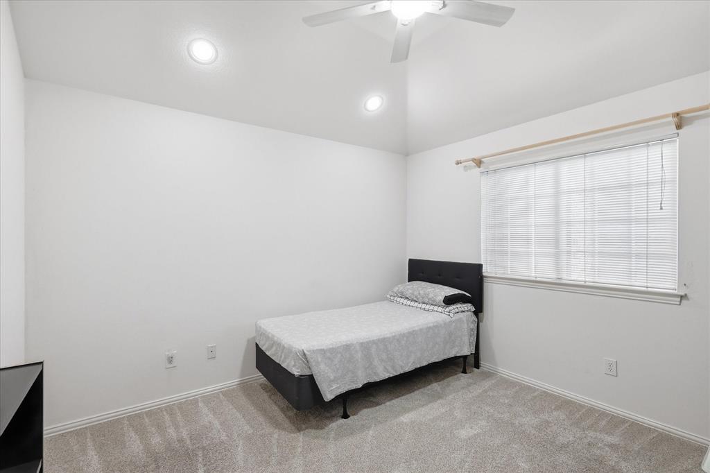 1014 Timbercreek Drive Property Photo 18