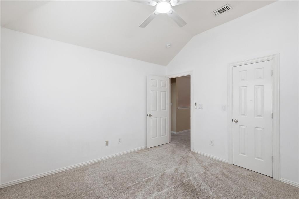 1014 Timbercreek Drive Property Photo 19