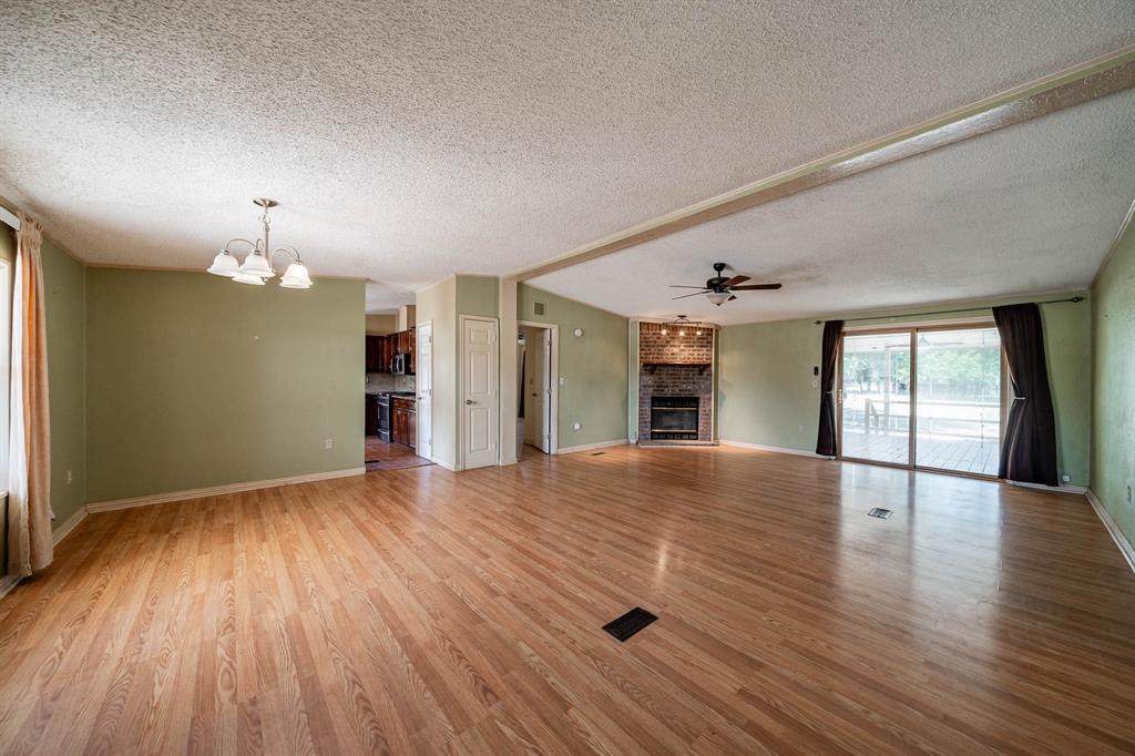 9545 Farm Road 1226 Property Photo 3